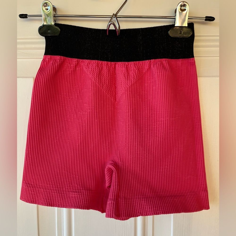 Nwt free people prajna seamless ribbed shorts in electric peony pink - Picture 4 of 6